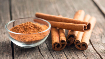 Como eliminar baratas com vinagre e canela