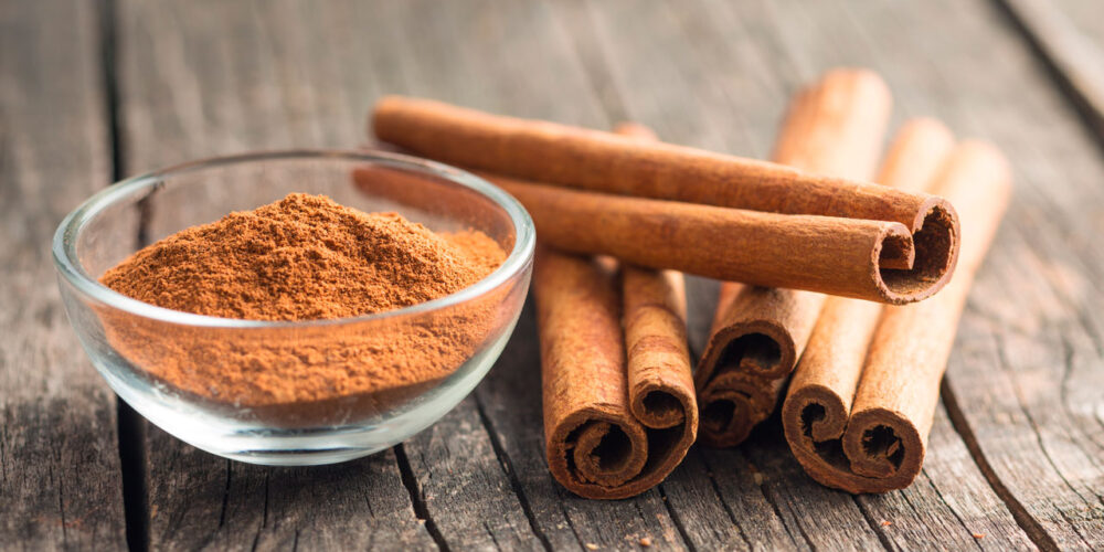 Como eliminar baratas com vinagre e canela