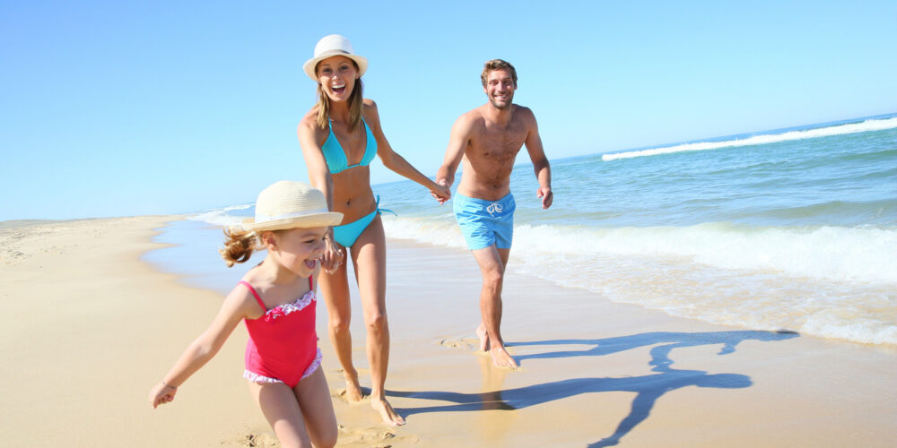 Posso ir à praia com dengue